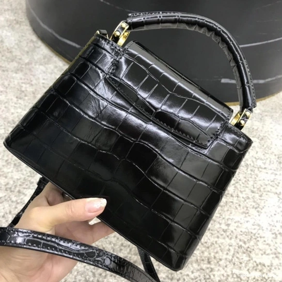 AAA Pruses Bags LOUIS CAPUCINES VUITTON MINI 0820